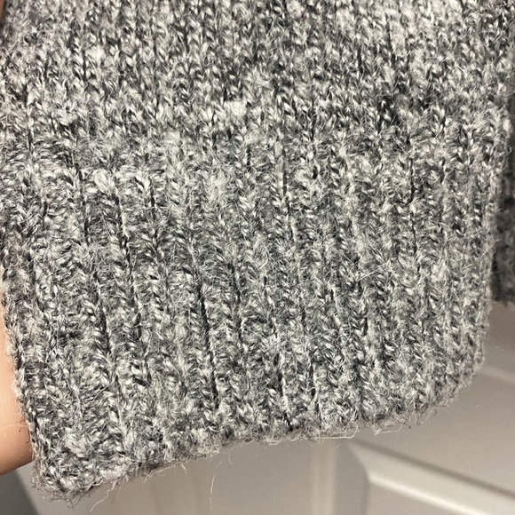 Like Love size large long sleeve soft pullover sweater - Picture 7 of 9